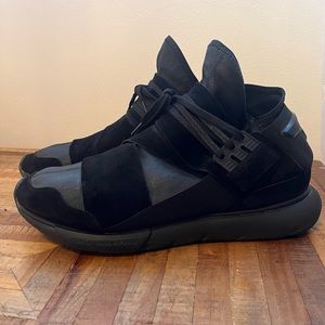 Y-3 Qasa triple black
